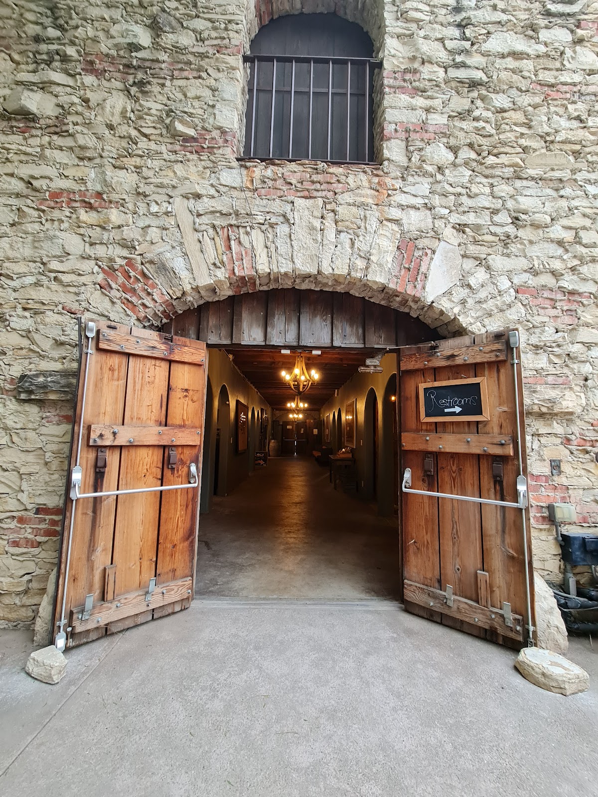 Malibu Wines & Beer Garden photo 7