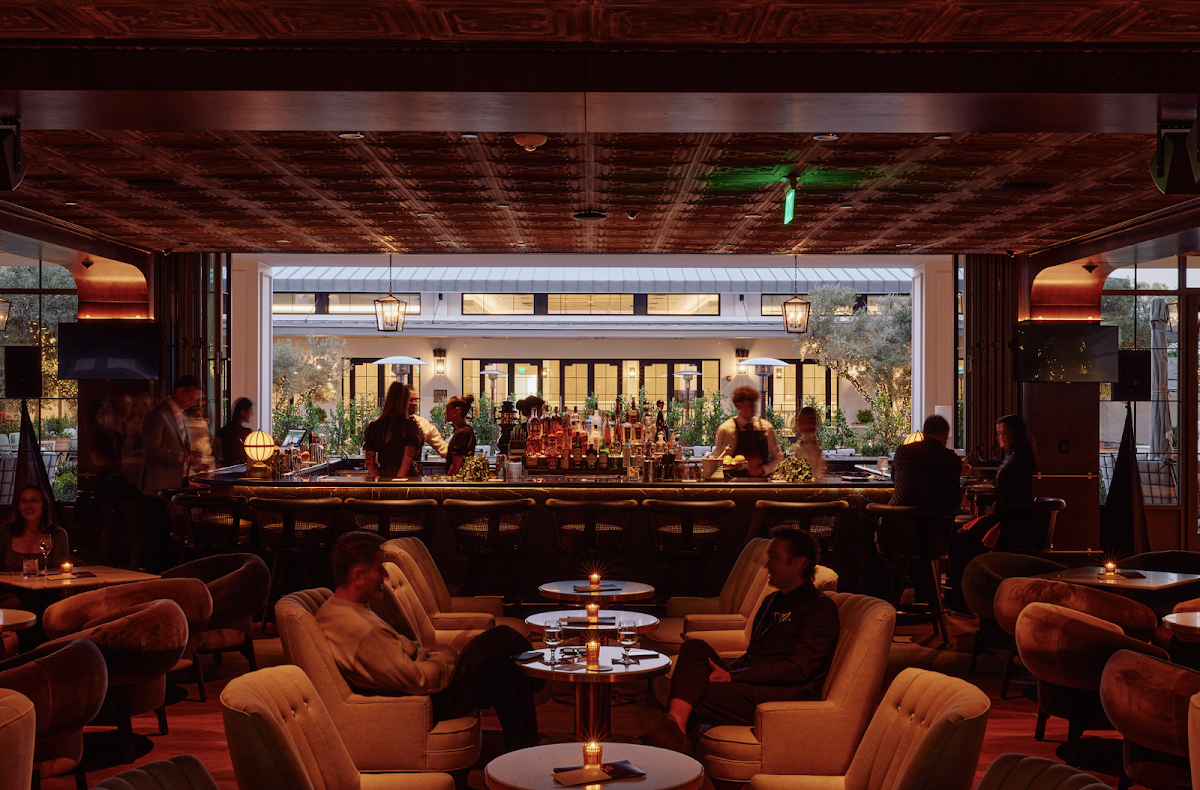Lobby Bar at The Global Ambassador photo 1