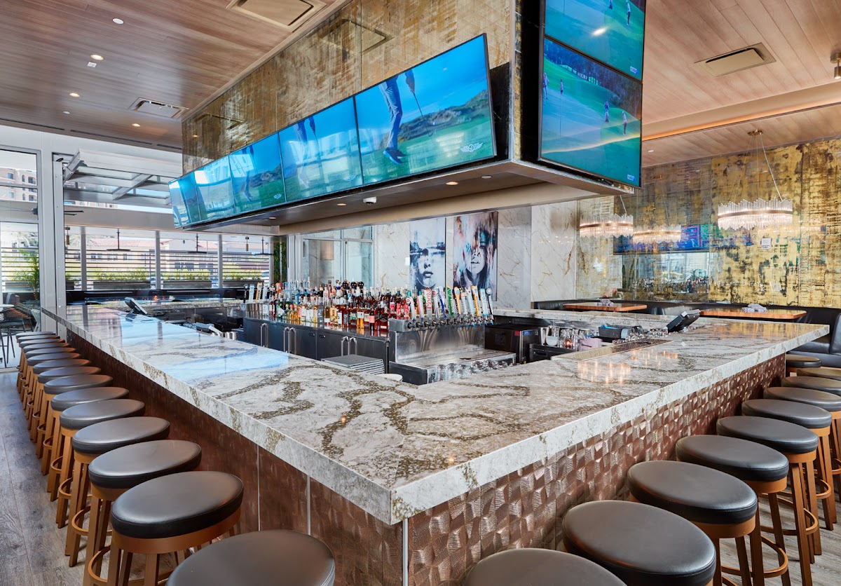 Moxies photo 1